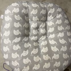 Newborn Lounger