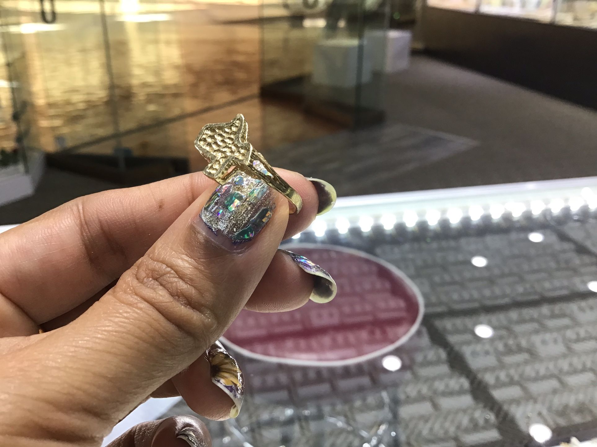 10k Gold Ring With Diamond Cuts Design…