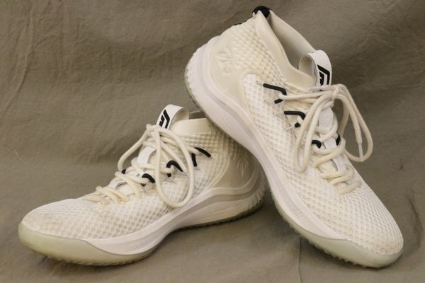 Men's Adidas Damian Lillard Ykwtii White Lightweight Sneaker Shoes Size ...