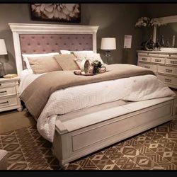 Kanwyn White Queen Panel Bed With Footboard , Nightstand, Dresser And Mirror Set ☄️ Brand New💯 Delivery Available✅ Financing Options👌 Bedroom Set 💥