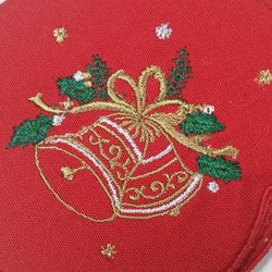 Vtg Set Of 4 Red Christmas Cloth Napkins Embroidered Bells Scalloped Edges 