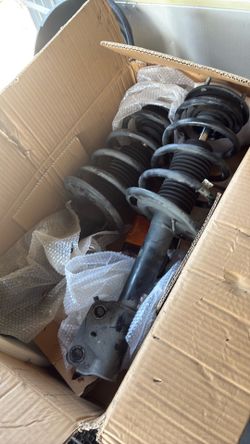 2014 ford explorer used pair of shocks assembly