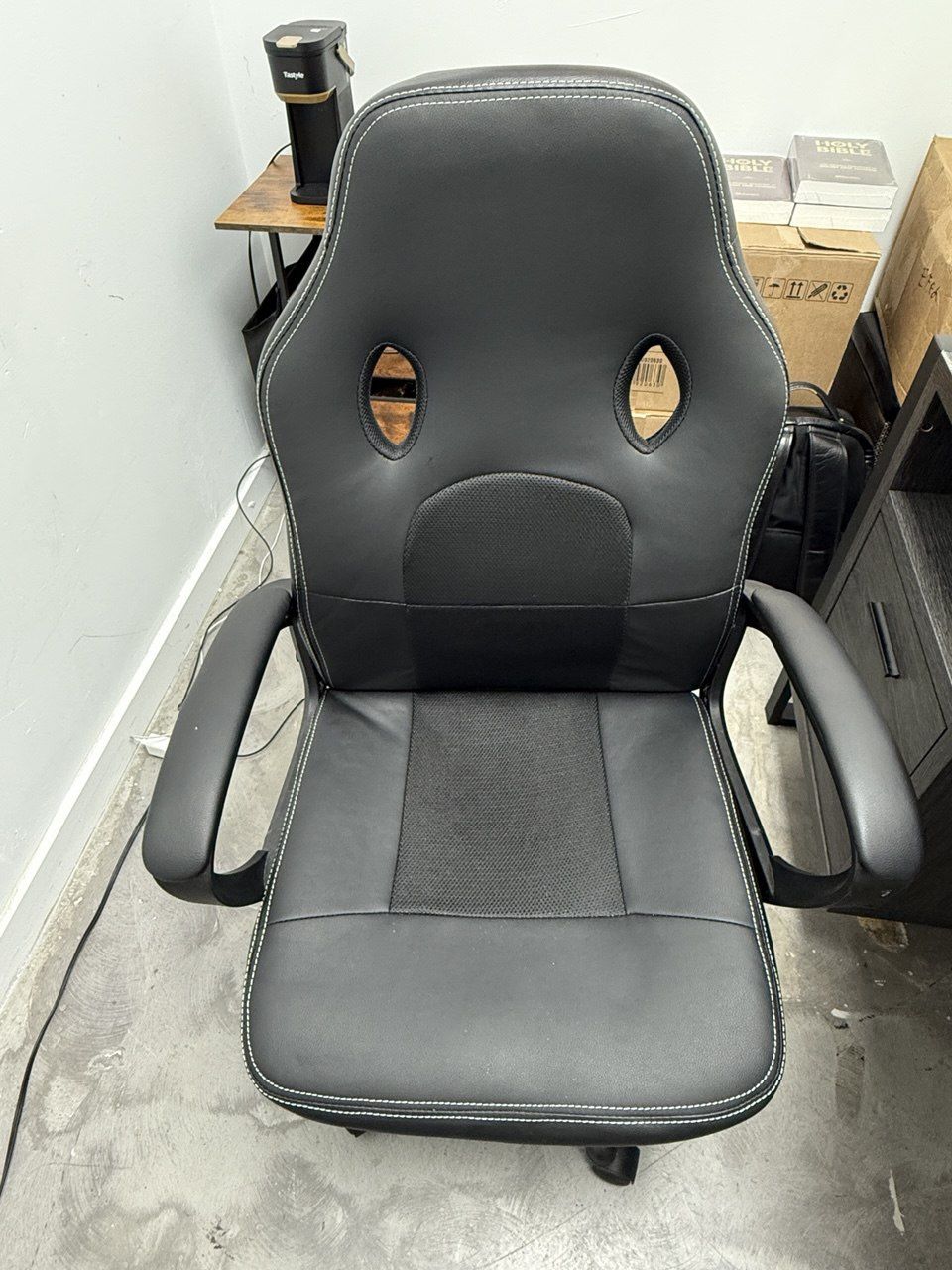 Extremely Well Cushioned Office Chair