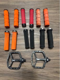 Grips / Pedal