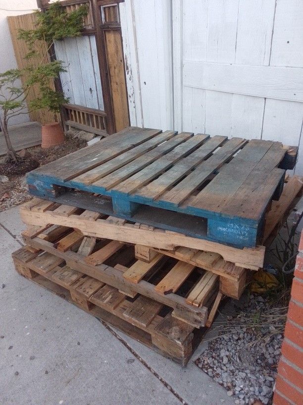 FREE pallets