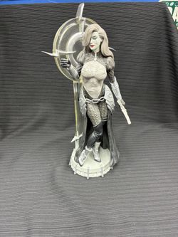 Joseph Michael Linsner's Dawn Black & White Statue by Dynamite