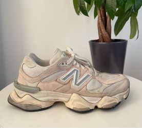 Women Size 7 New Balance 9060 Sea Salt Tan Cream Beige Shoes