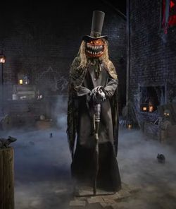 Home Accents Holiday 7 FT Grave & Bones Animated LED Guardian of the Gourds