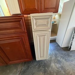 Cream Glazed Kitchen Cabinet Door Panel