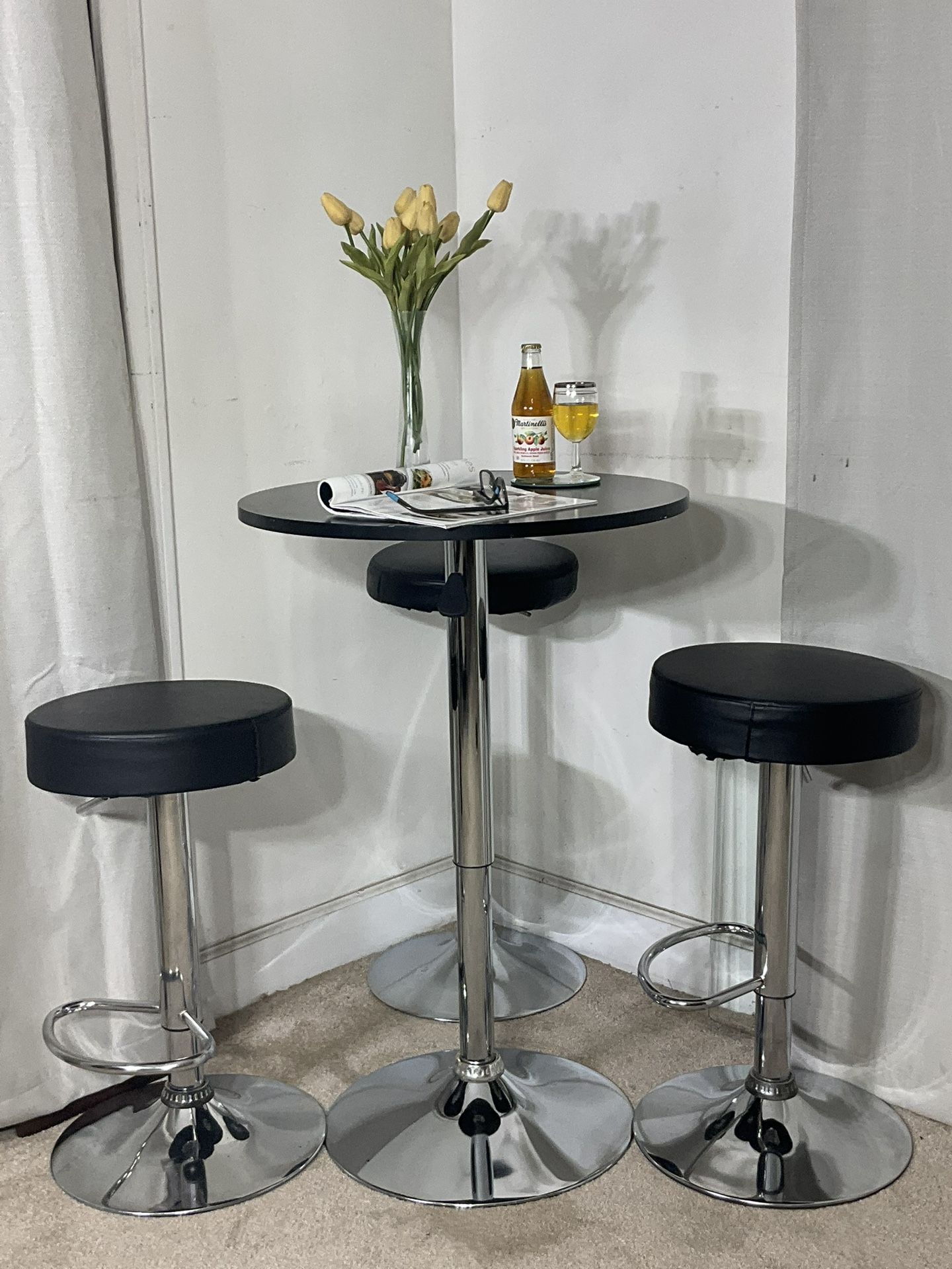 Black & Chrome Bar Table With Stools PERFECT FOR STUDIO LIVING!