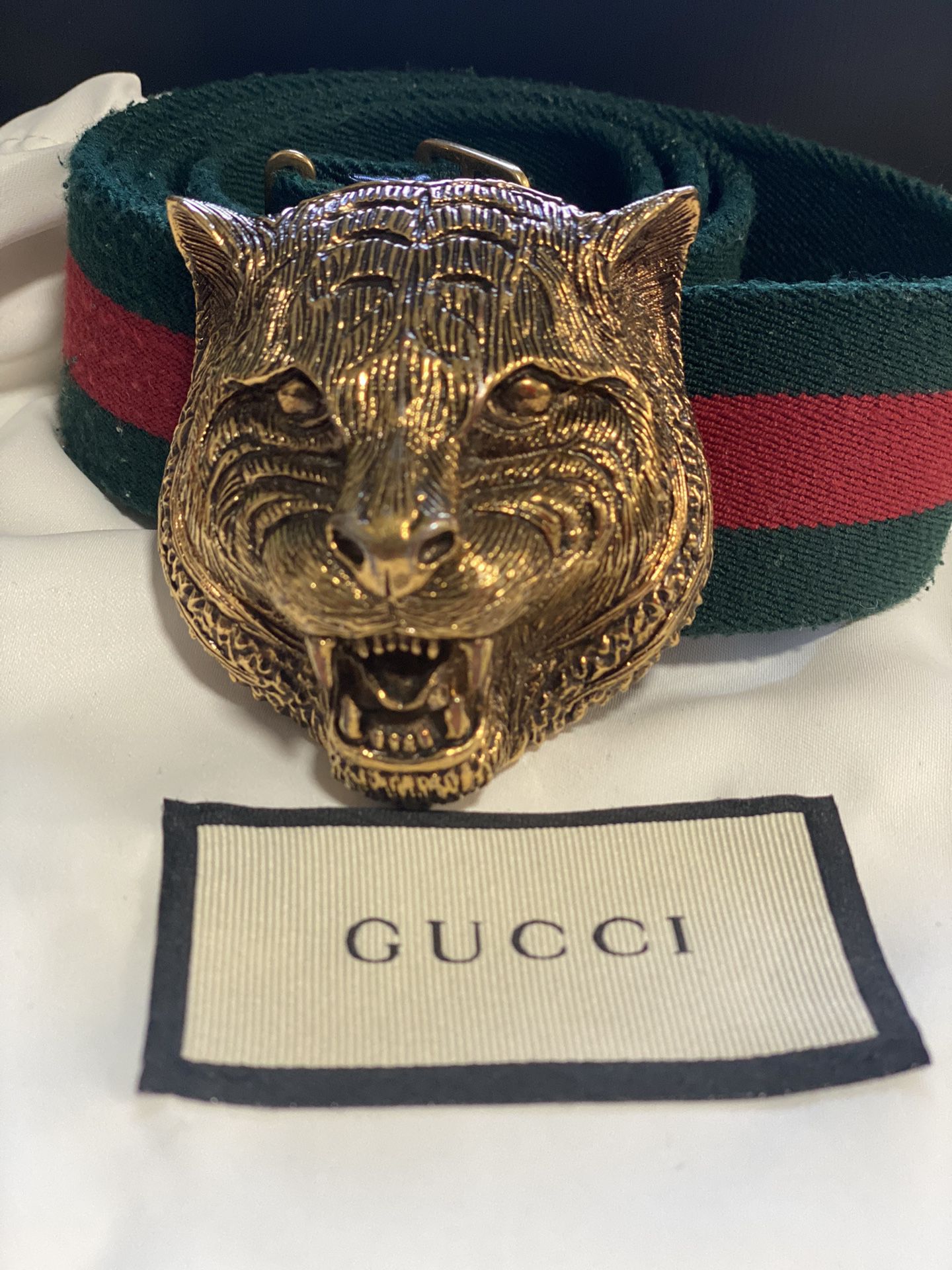 Gucci Men Feline Buckle Belt 
