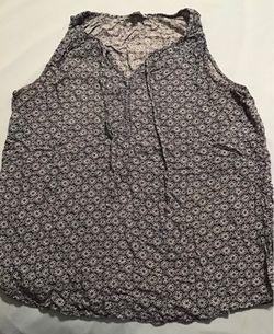 Womens Medium tank tops