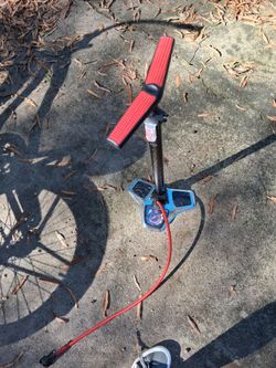Cyclone Floor Bike Pump with Gauge