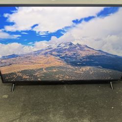 TCL Smart Tv (55”)