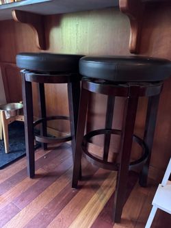 4 bar stools, black leather seat