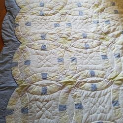 Beautiful wedding ring quilt
