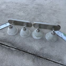 2 X Bathroom light fixture for above vanity