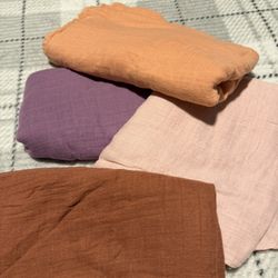 Swaddle Blankets/sheets