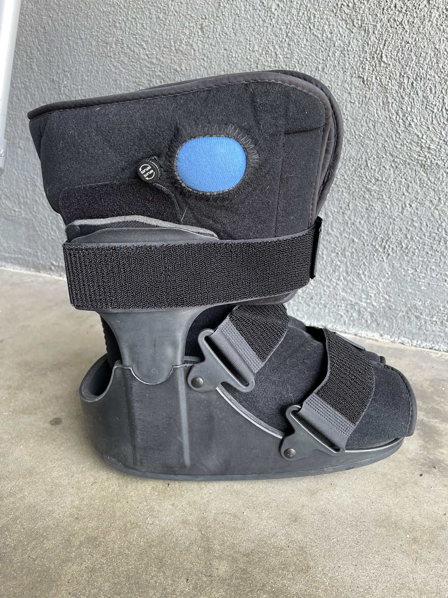 Orthopedic Boot Medium