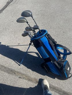 Left handed golf club set
