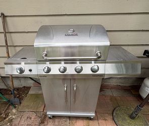Gas grill