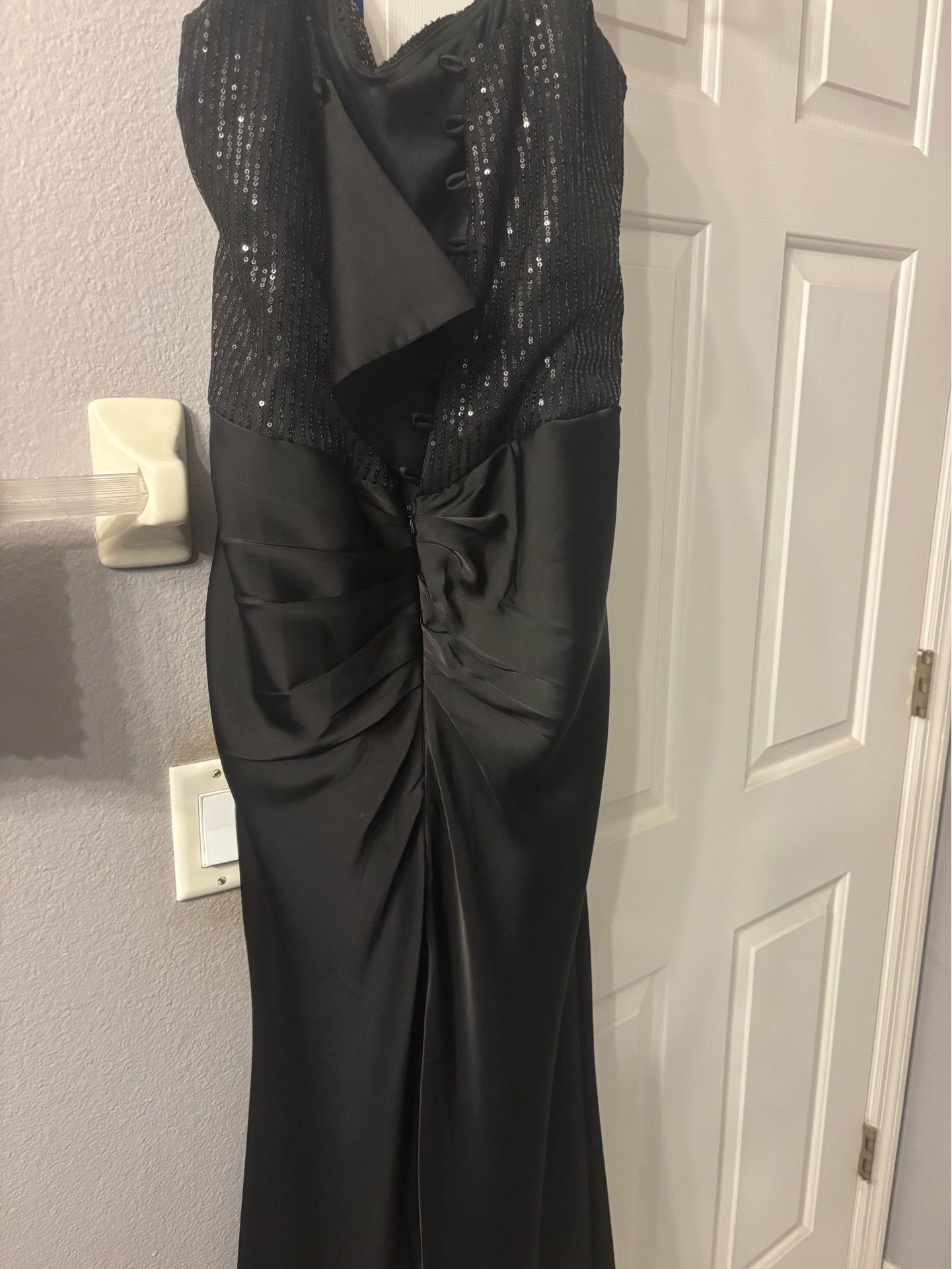 Black formal dress size 16 to 18