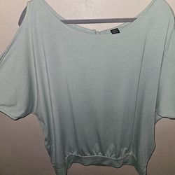 Like new womens shirt size L
