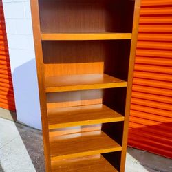 🚨 Wooden Shelves 🚨 (FREE DELIVERY)