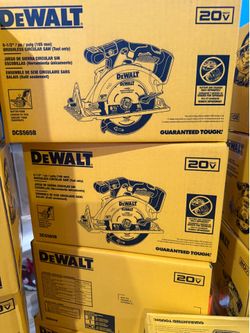 DEWALT 20V MAX Cordless Brushless 6-1/2 in. Sidewinder Style Circular Saw (Tool Only)