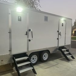 Móvil Restroom Unit