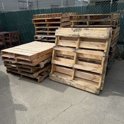 Free Wooden Pallets