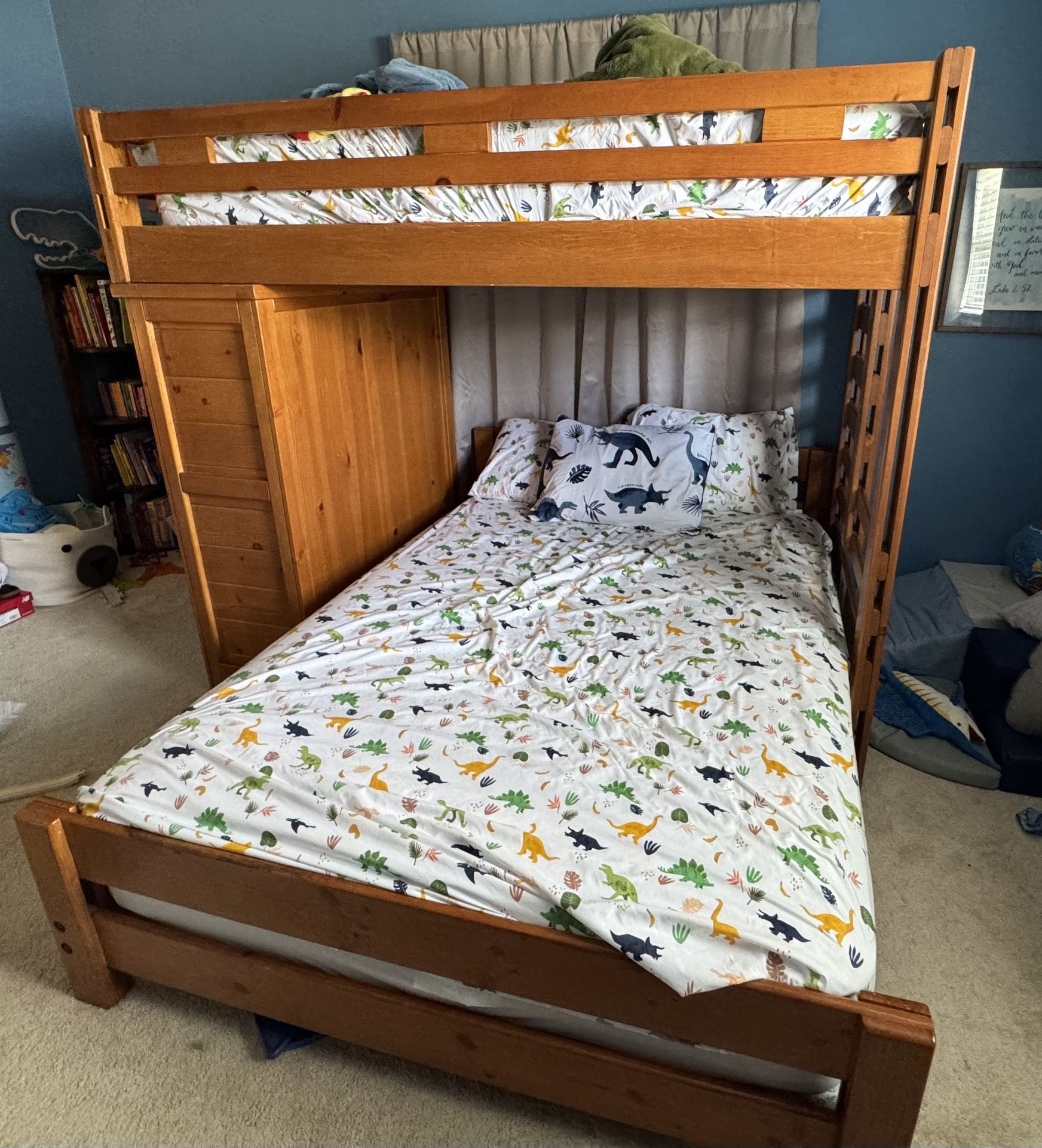 Twin Over Full Bunkbed 