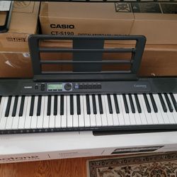 Casio Casiotone 61-Key Portable Keyboard Bundle New