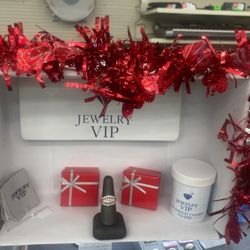 Lady’s Diamond Cluster Ring