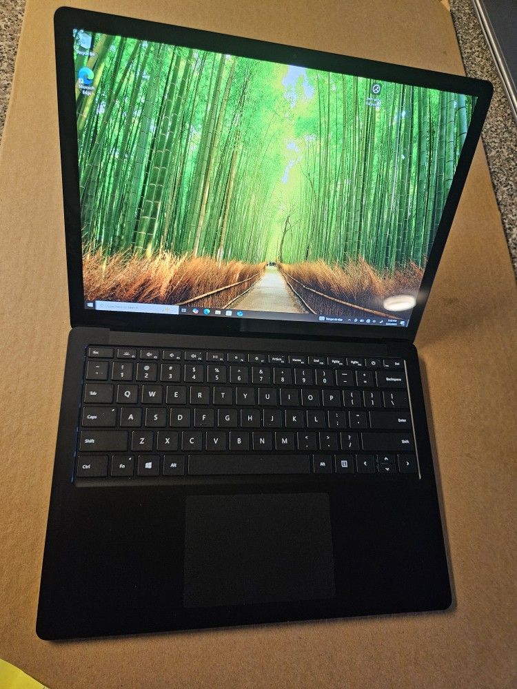 Microsoft Surface Laptop 4 32gb Ram 1TB SSD NVMe Drive 3.0ghz 14" Touchscreen