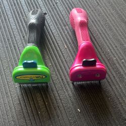 2 FURminator® Undercoat deShedding Tools 