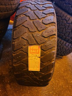 1 used Tire 285/70/17 LT Accelera M/T $70