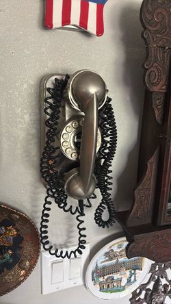 Dos teléfono antiguo. Pol $30