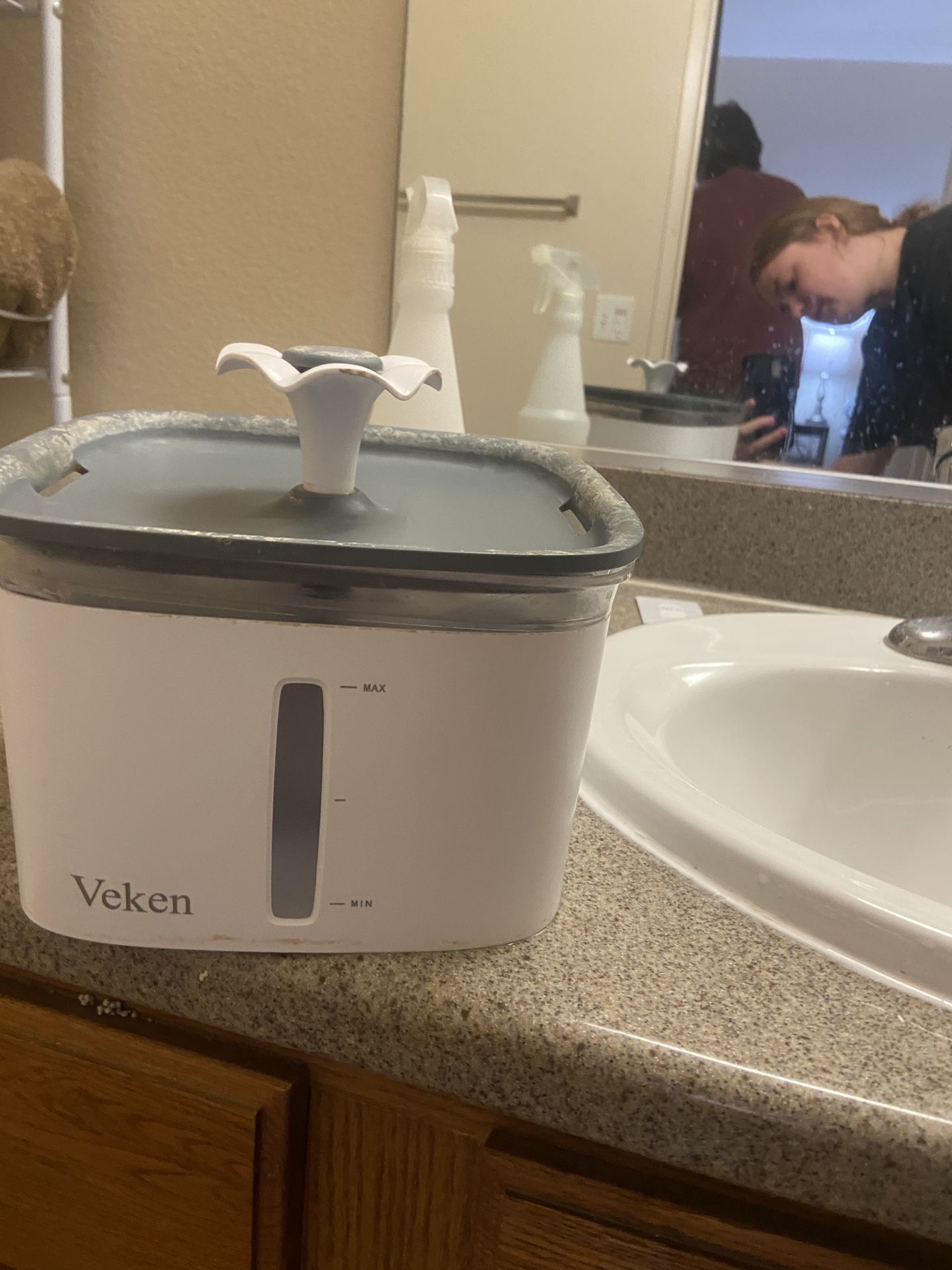 veken water fountain for cats or dogs