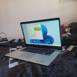 Dell Laptop: Core i7. Windows 11 V-24H2, Wi-Fi, Bluetooth. MS-office. M.2 Drive, WebCam.