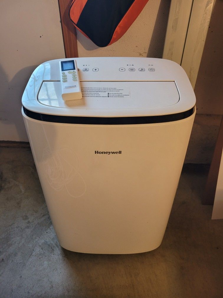 Honeywell Standing AC Unit