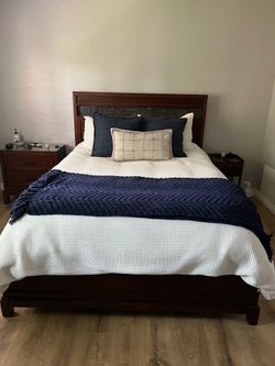 Queen bedroom set