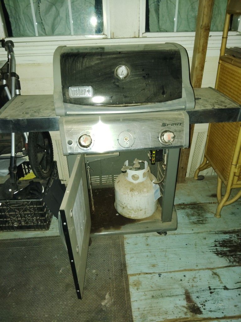 Weber Spirit Barbeque Grill