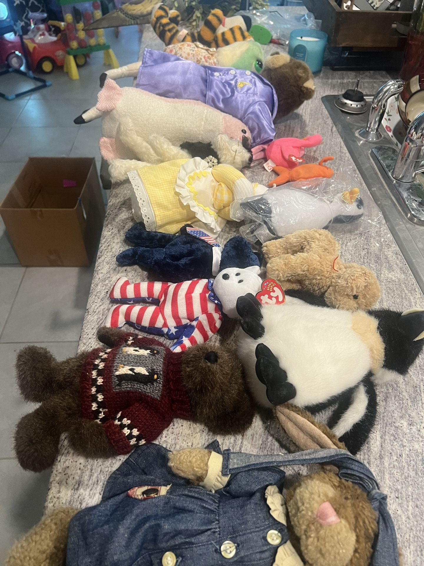 Vintage Plush Collection Including Eden, Boyd, And Beanie Babies 15 Total