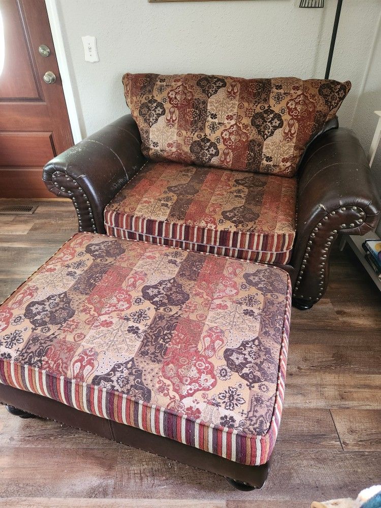 Chair (Oversized) W/ottoman