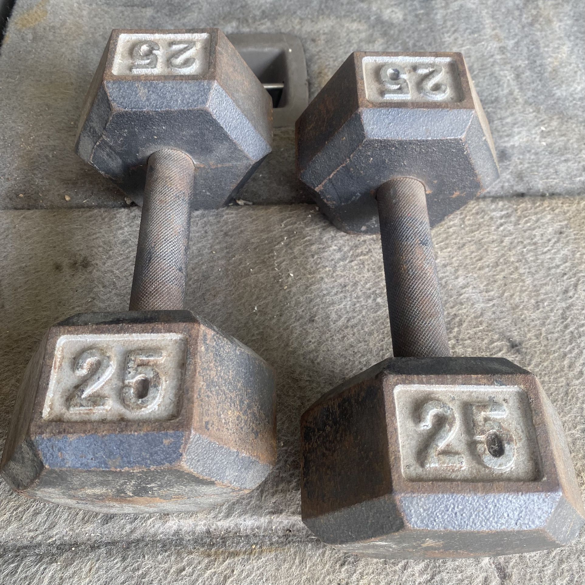 2-25lb Hex Dumbbells