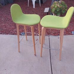 2 Modern Bar STOOLS.