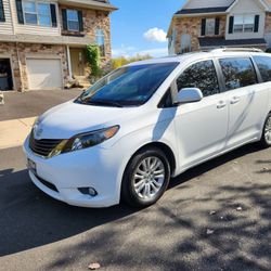2014 Toyota Sienna