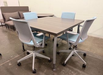 Meeting Table / Conference Tables