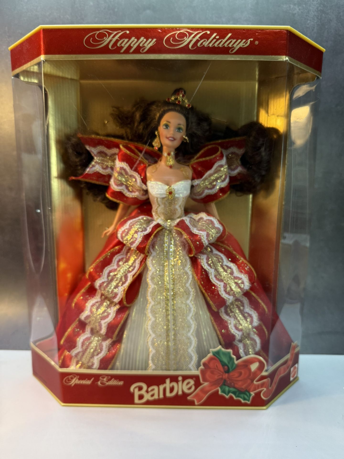 Gorgeous 1997 10th anniversary Happy Holidays Barbie with Error on box. Doll has green eyes and the picture on the box has blue eyes.